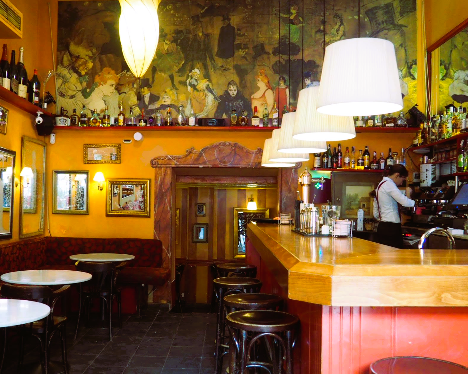 Gibson Bar